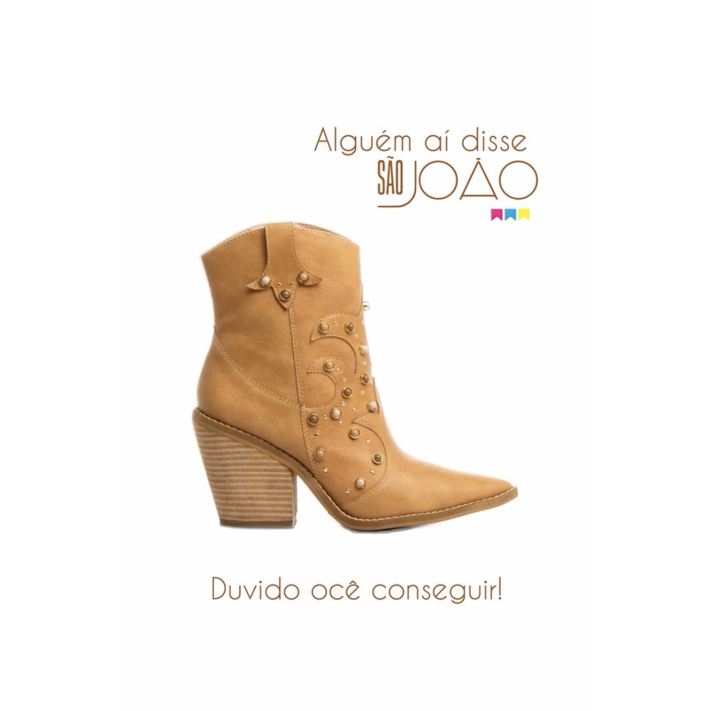Peça de São João da Constance com a bota nude modelo country: Alguém aí disse São João? Duvido ocê conseguir!